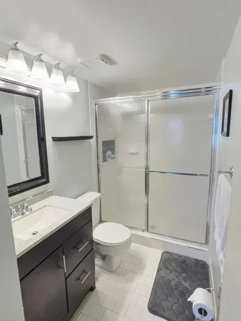 $2,000 | 117 Waterside Drive, Unit 117, Hypoluxo, FL 33462