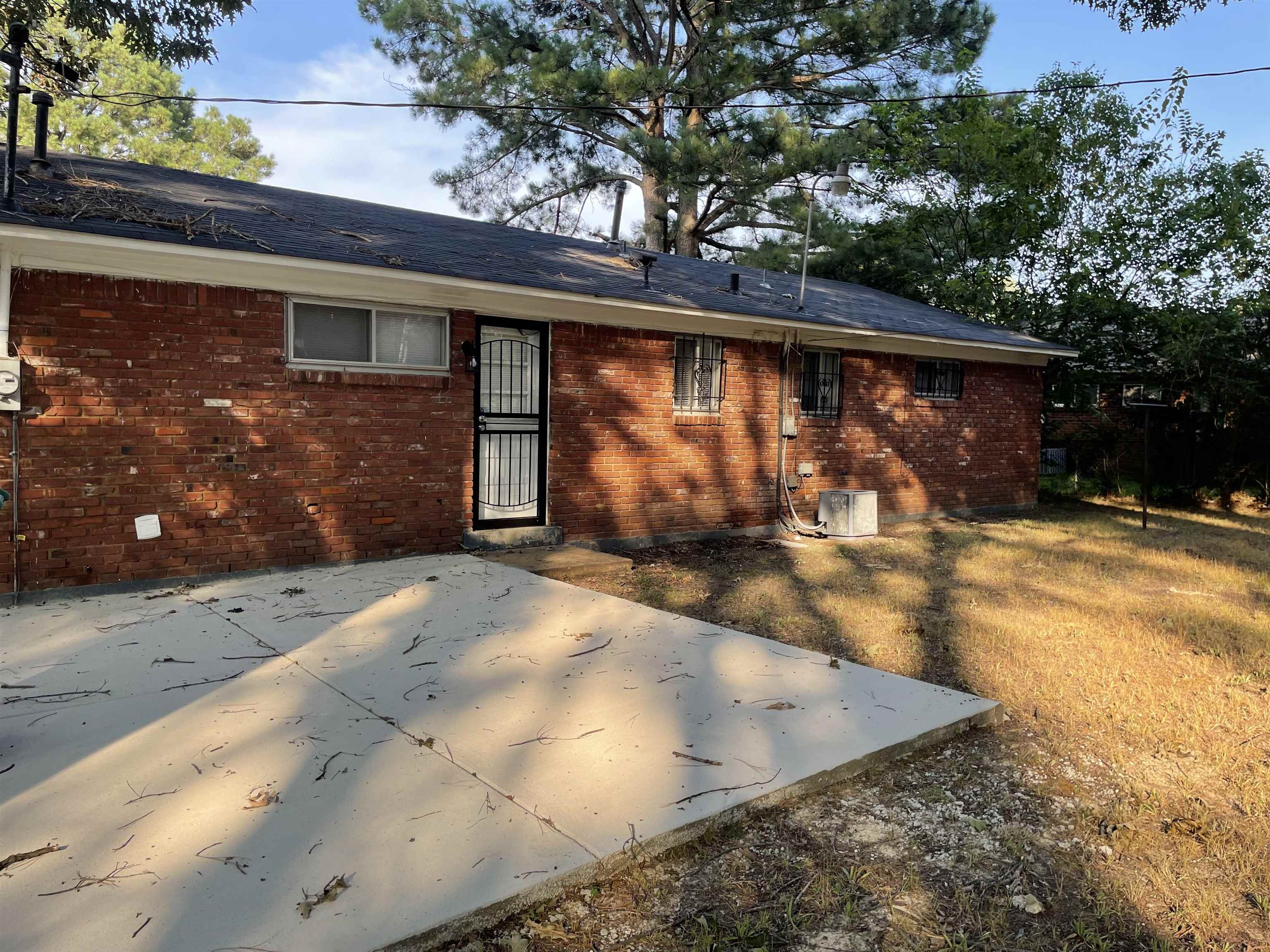 4615 Berta Road Memphis, TN 38109 - Photo 19 of 19 a view of outdoor space yard and patio