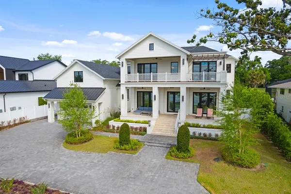 $3,895,000 | 747 North Lake Sybelia Drive, Maitland, FL 32751