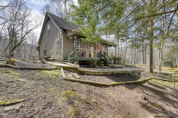 $394,900 | 124 Cold Branch Lane, Hayesville, NC 28904