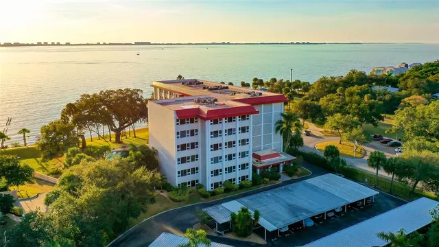 $599,900 | 1100 Imperial Drive, Unit 608, Sarasota, FL 34236