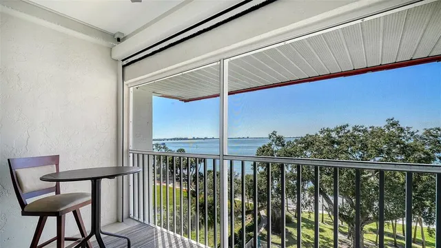 $599,900 | 1100 Imperial Drive, Unit 608, Sarasota, FL 34236