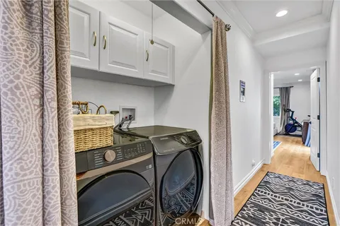 $1,099,988 | 6830 Bothwell Road, Reseda, CA 91335