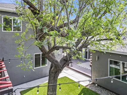 $1,099,988 | 6830 Bothwell Road, Reseda, CA 91335