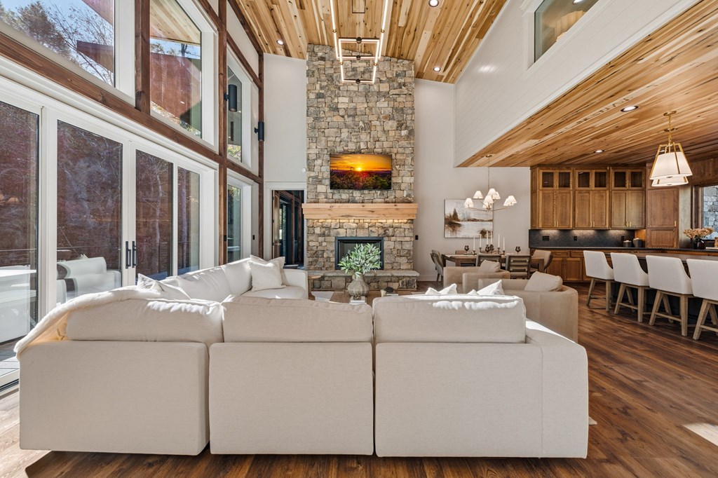 156 Horatio Drive Blue Ridge, GA 30513 - Photo 19 of 98