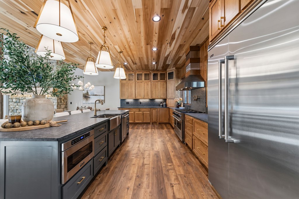 156 Horatio Drive Blue Ridge, GA 30513 - Photo 8 of 98