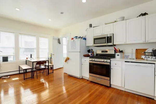 $6,500 | 62 Algonquin Road, Unit 1, Chestnut Hill, MA 02467