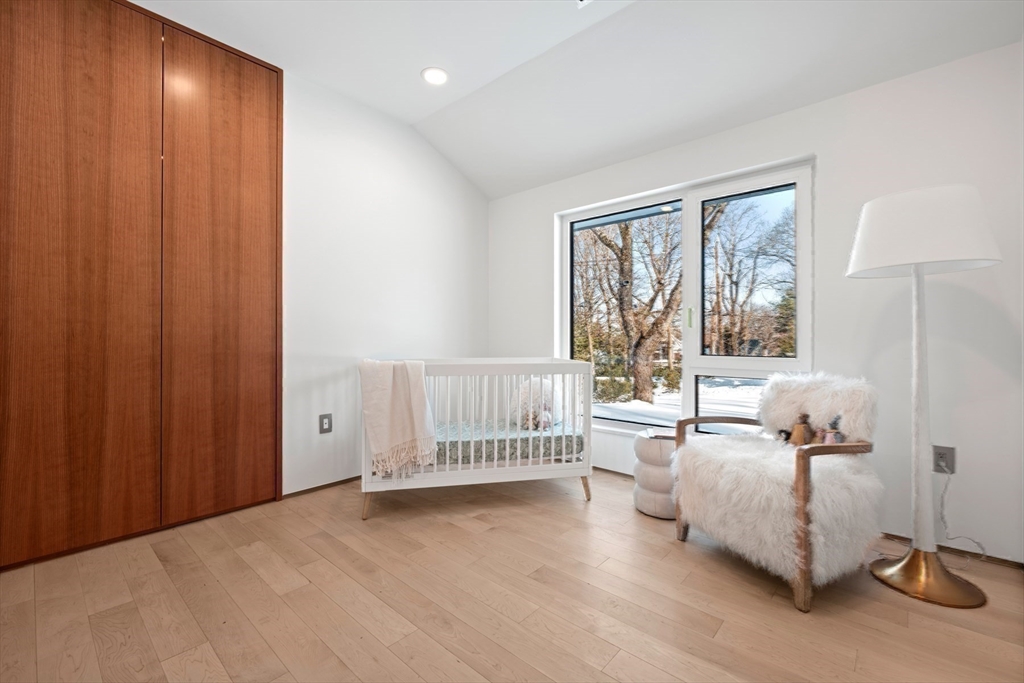 105 Summer Street Weston, MA 02493 - Photo 19 of 36