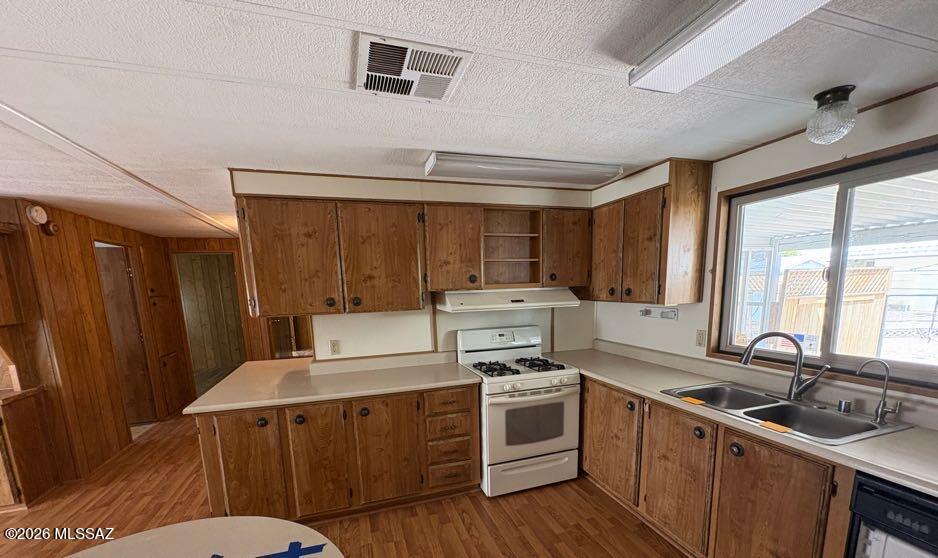 5788 West Rocking Cir Street Tucson, AZ 85713 - Photo 12 of 17 Kitchen
