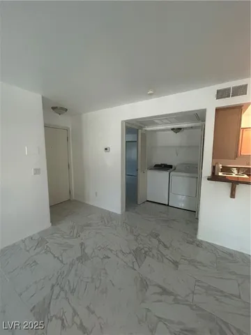$1,465 | 3145 East Flamingo Road, Unit 1014, Las Vegas, NV 89121