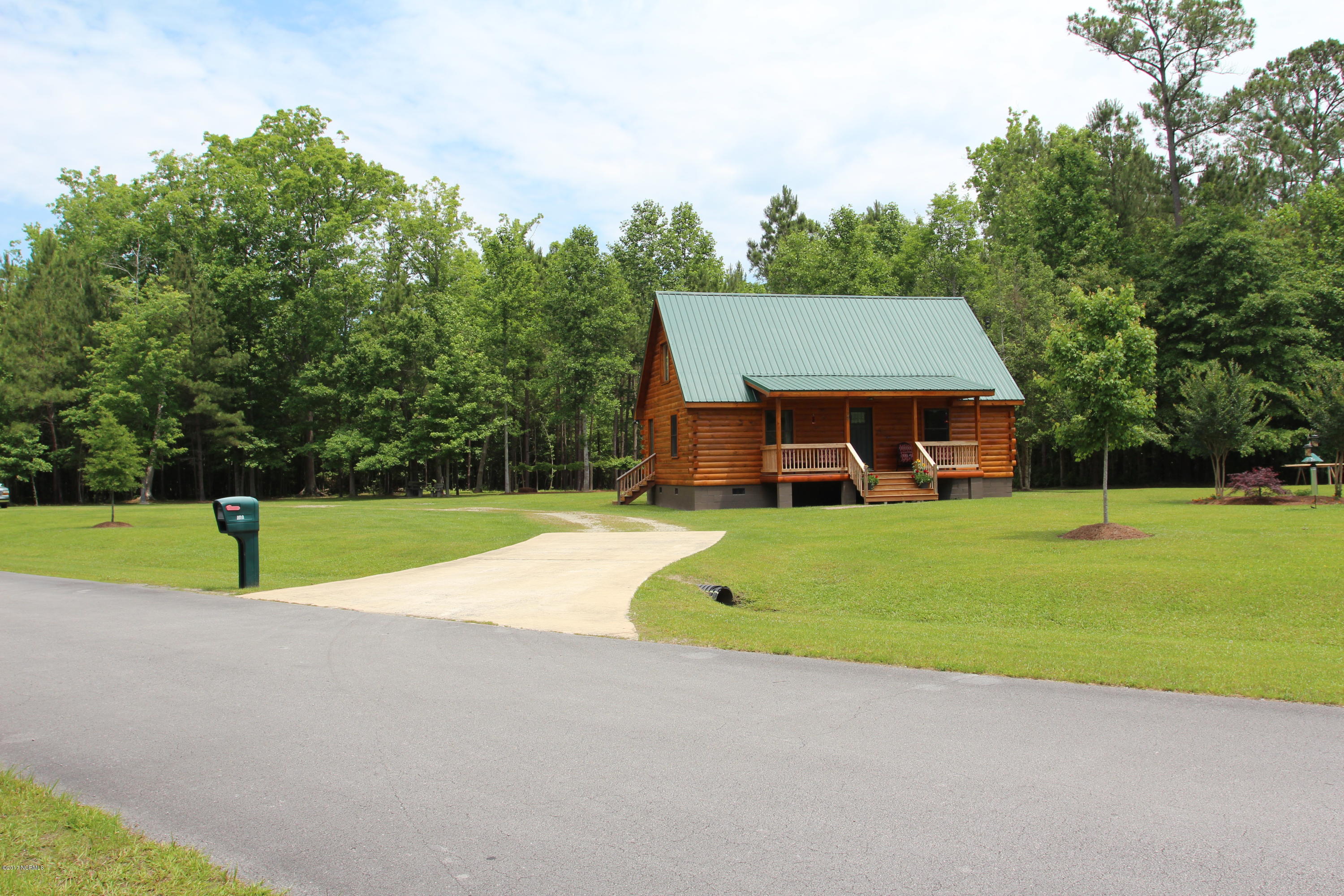 102 Deep Creek Road Chocowinity, NC 27817 - Photo 4 of 50 Set back at an angle from the road