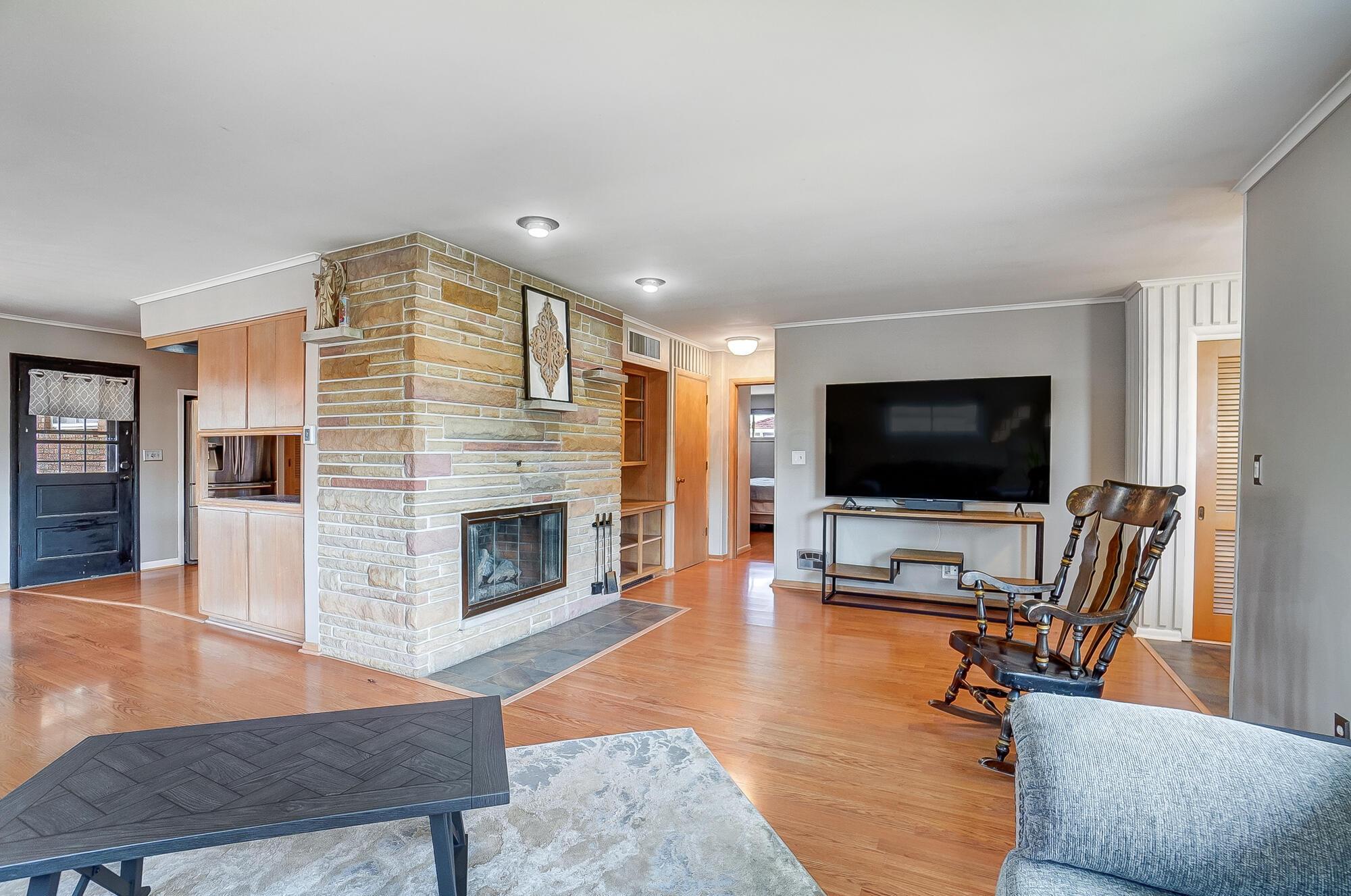 767 Salisbury Road Columbus, OH 43204 - Photo 8 of 44 008