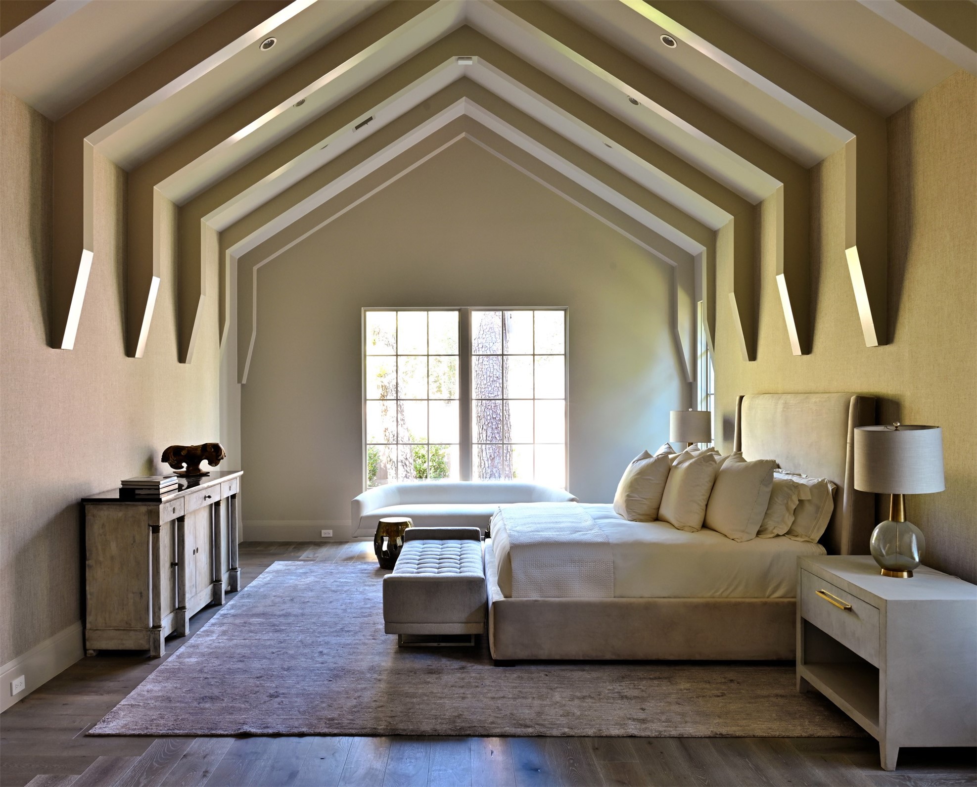 11710 Wendover Lane Houston, TX 77024 - Photo 24 of 50 Primary bedroom with vaulted ceiling, exposed beams, and space for a sitting area