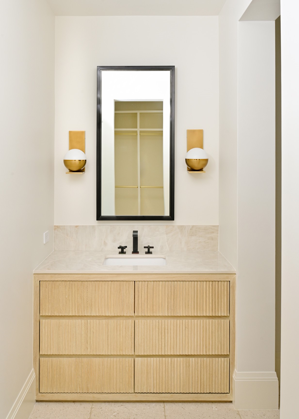 11710 Wendover Lane Houston, TX 77024 - Photo 38 of 50