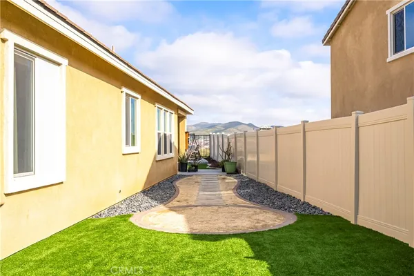$719,800 | 24630 Hidden Hills Drive, Menifee, CA 92584
