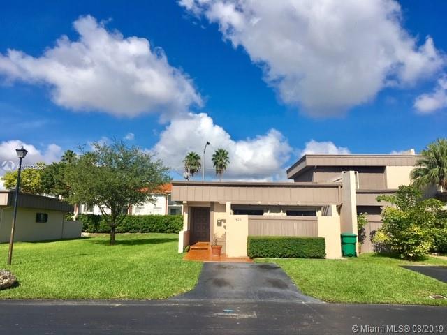 7426 Southwest 106th Place Miami, FL 33173 - Photo 1 of 15