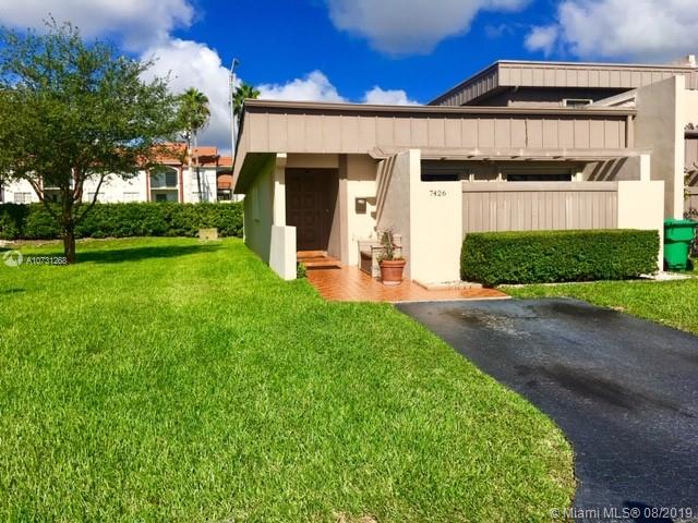 7426 Southwest 106th Place Miami, FL 33173 - Photo 2 of 15