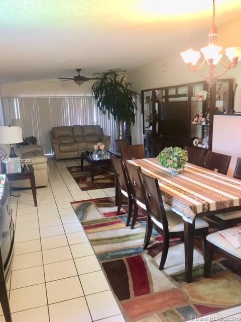 7426 Southwest 106th Place Miami, FL 33173 - Photo 8 of 15