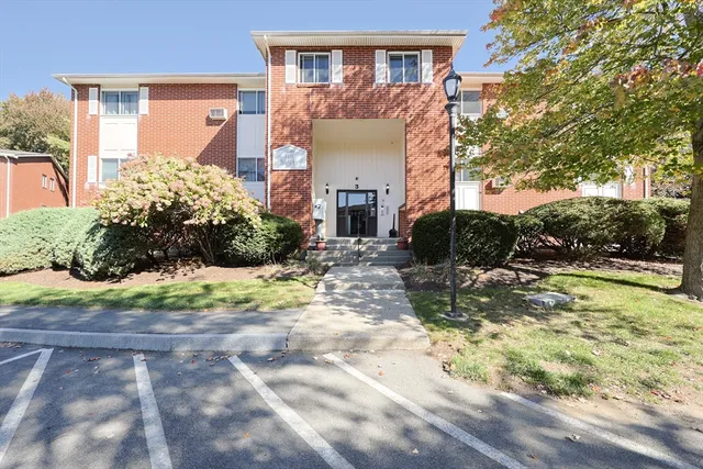 $279,900 | 3 Dailey Street, Unit J, Attleboro, MA 02703