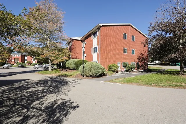 $279,900 | 3 Dailey Street, Unit J, Attleboro, MA 02703