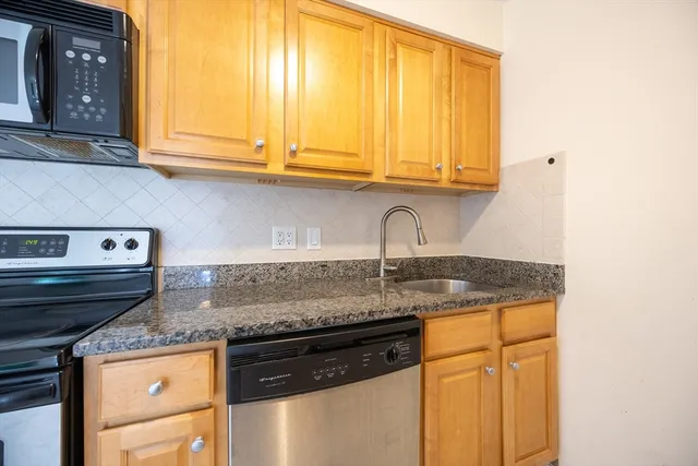 $279,900 | 3 Dailey Street, Unit J, Attleboro, MA 02703
