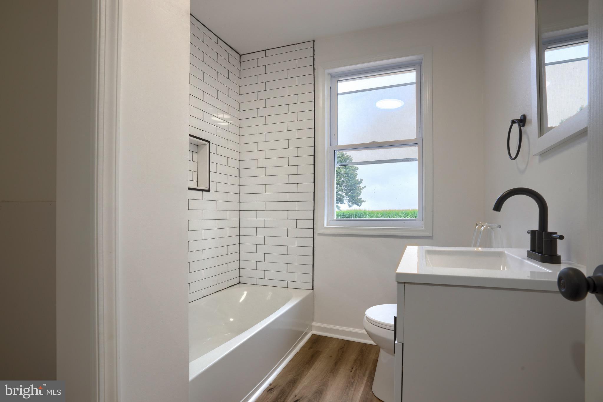 4651 Forge Road Oxford, PA 19363 - Photo 13 of 27 Bathroom