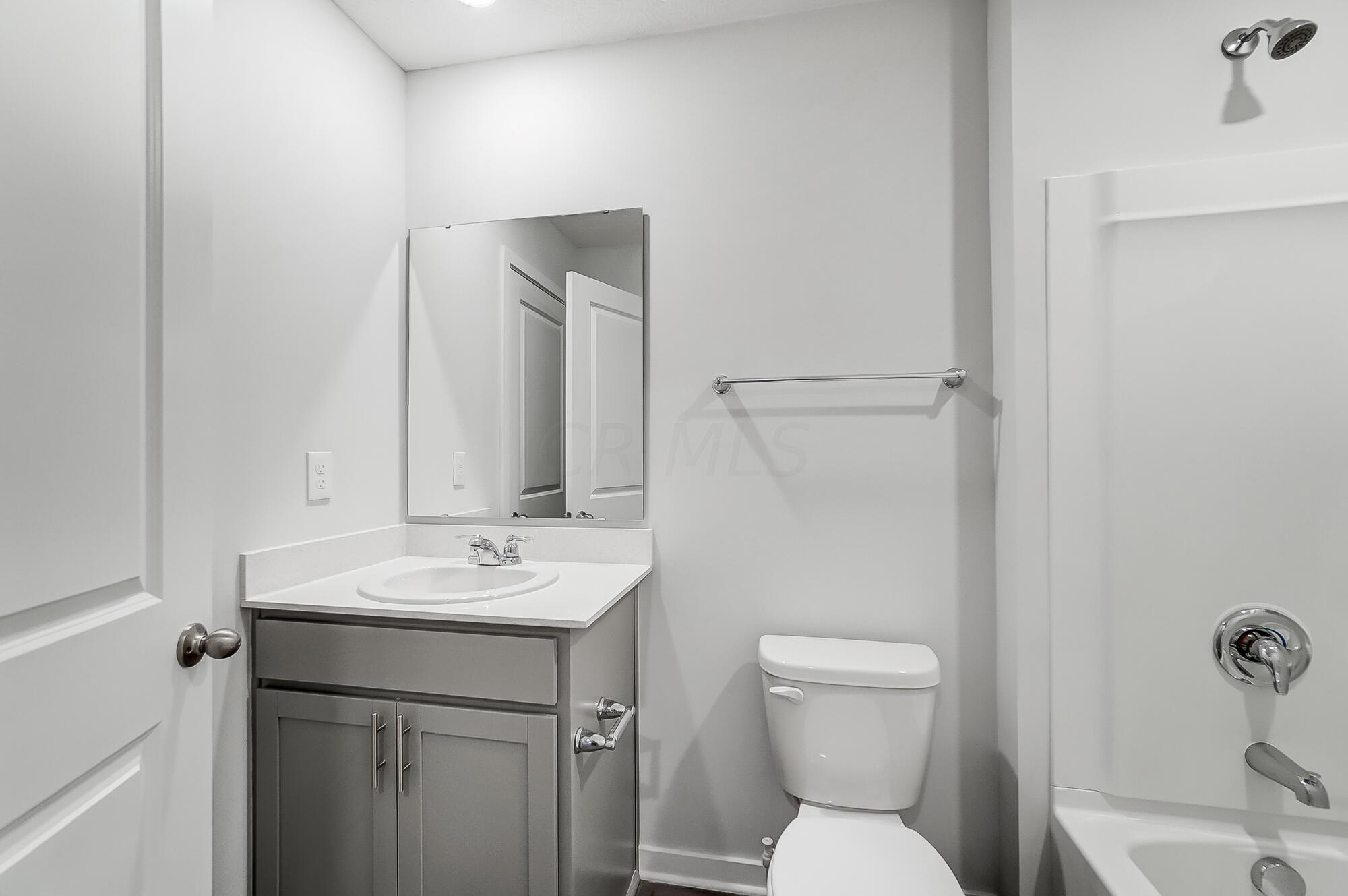 6378 Ripken Street Columbus, OH 43228 - Photo 36 of 51 036
