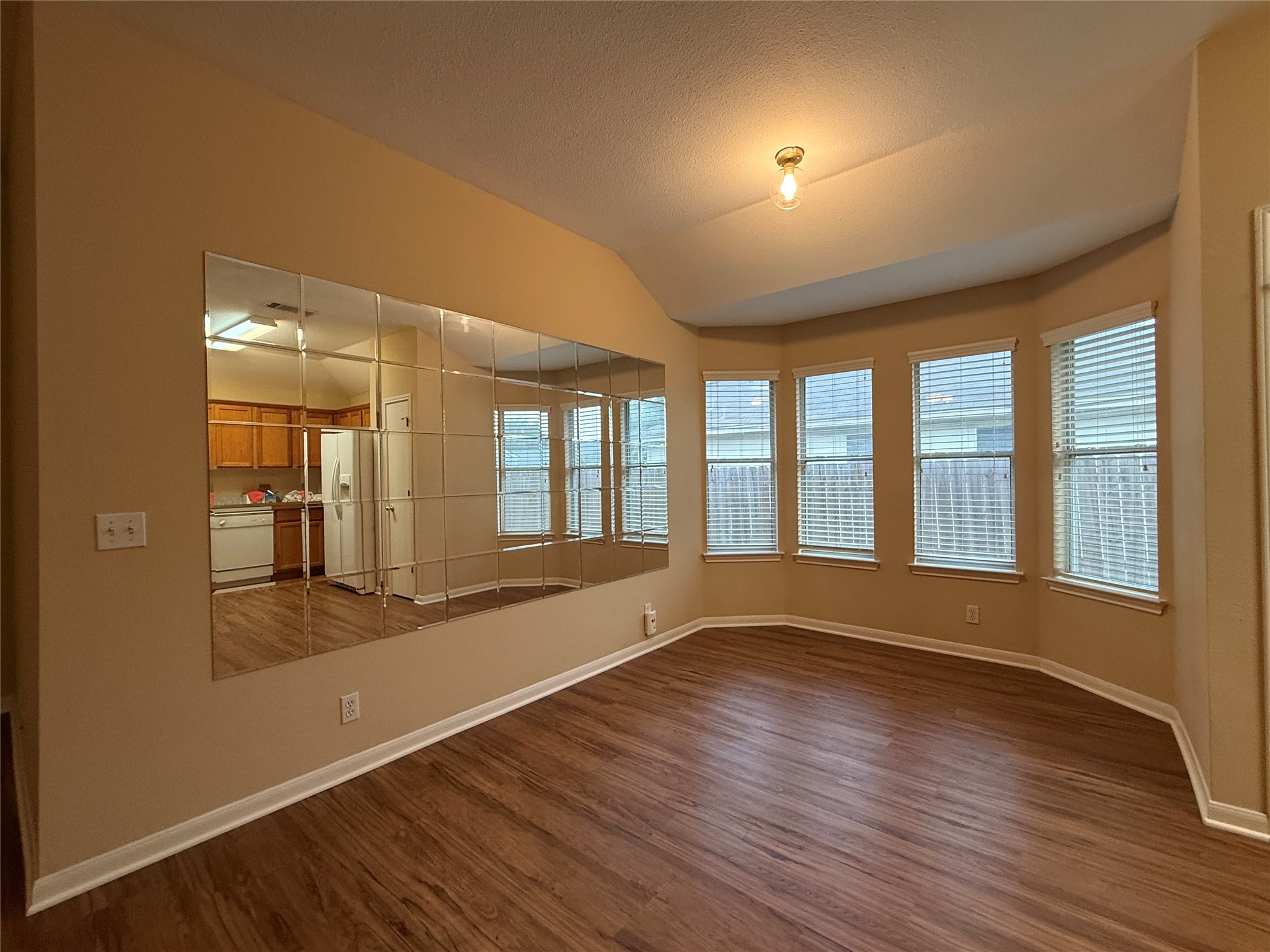 25 Azalea Drive Georgetown, TX 78626 - Photo 6 of 29