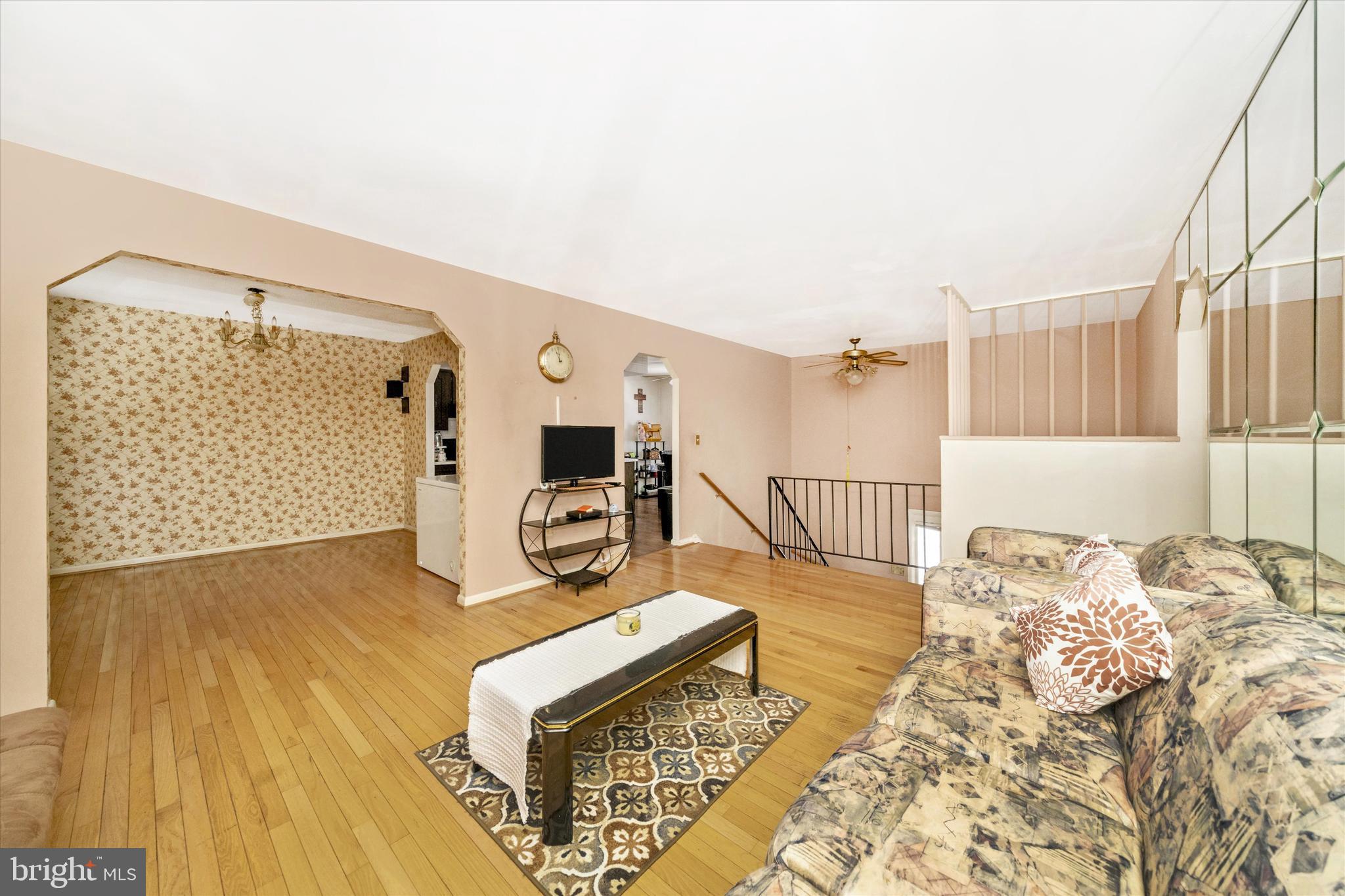 7811 East Barrett Road Fort Washington, MD 20744 - Photo 9 of 40 Family Room