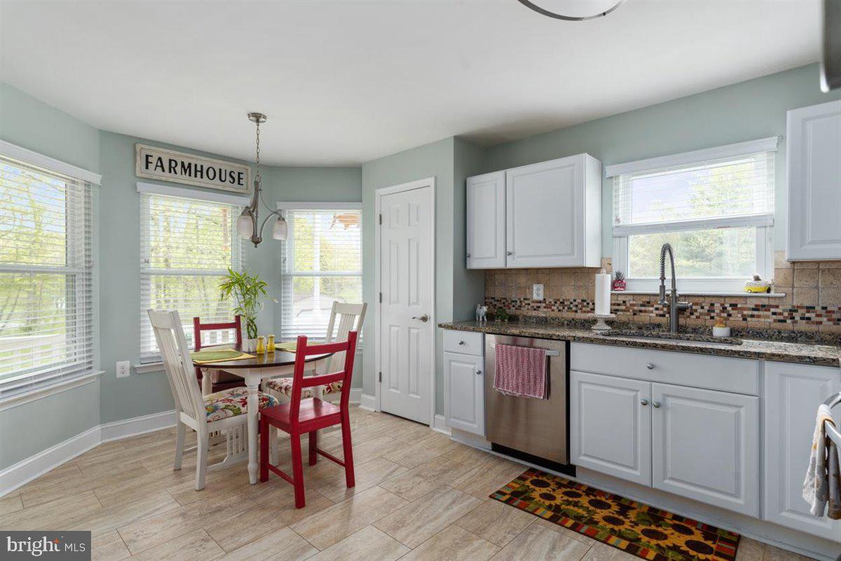 840 West Mount Harmony Road Owings, MD 20736 - Photo 3 of 38 Eat in kitchen