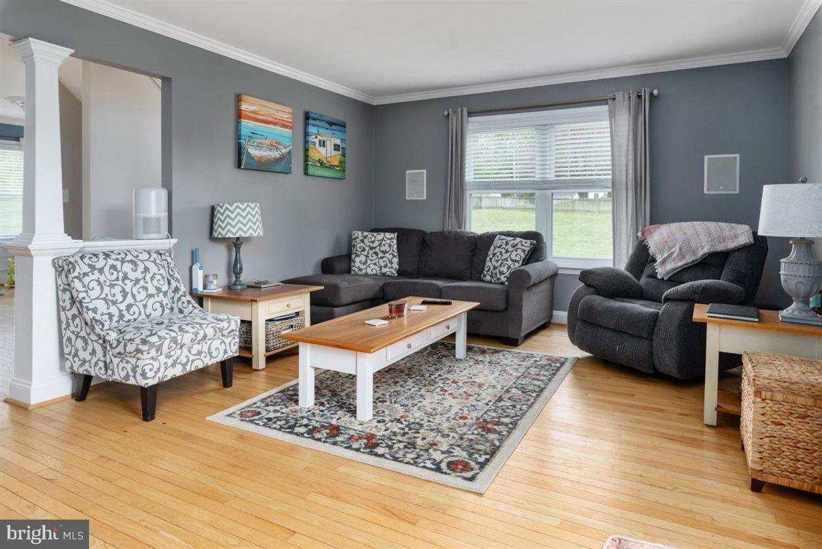 840 West Mount Harmony Road Owings, MD 20736 - Photo 6 of 38 Living Room