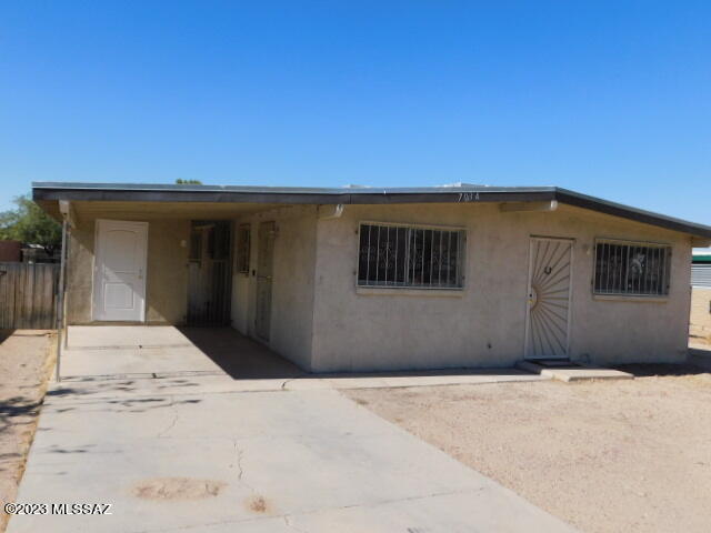 7034 South 6th Avenue Tucson, AZ 85756 - Photo 2 of 13