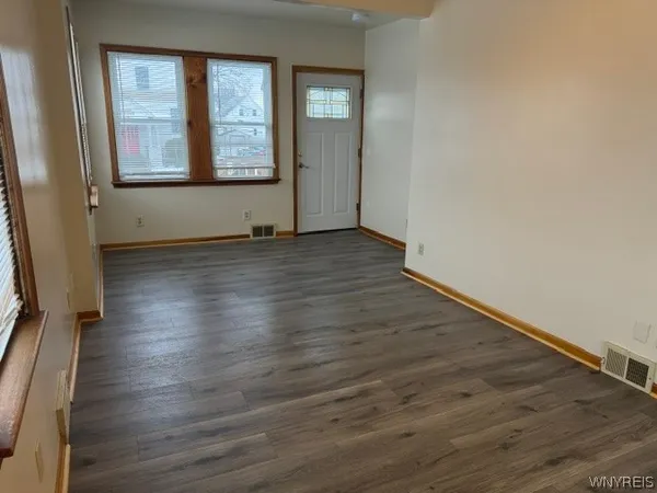 $474,900 | 3690 4th Street, Hamburg, NY 14219