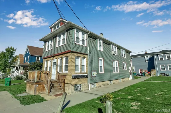 $474,900 | 3690 4th Street, Hamburg, NY 14219