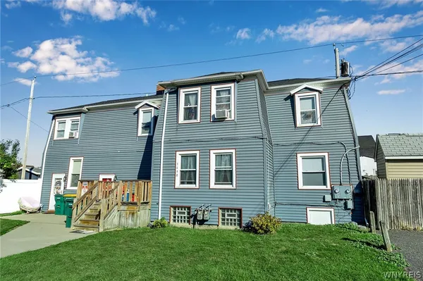 $474,900 | 3690 4th Street, Hamburg, NY 14219