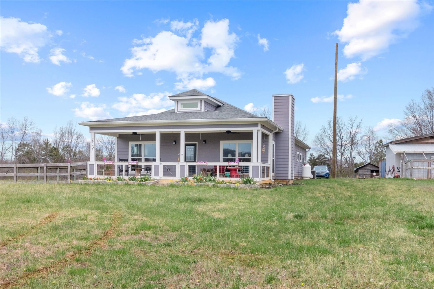 2526 Endsley Rankin Road Lewisburg, TN 37091 - Photo 3 of 49 a view of a house with a garden and plants