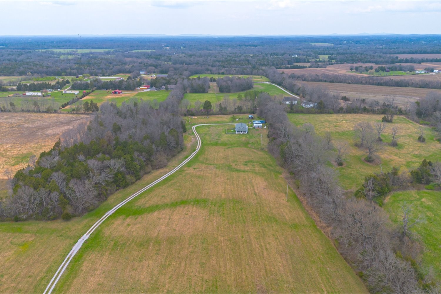2526 Endsley Rankin Road Lewisburg, TN 37091 - Photo 35 of 49 an aerial view of residential houses with outdoor space