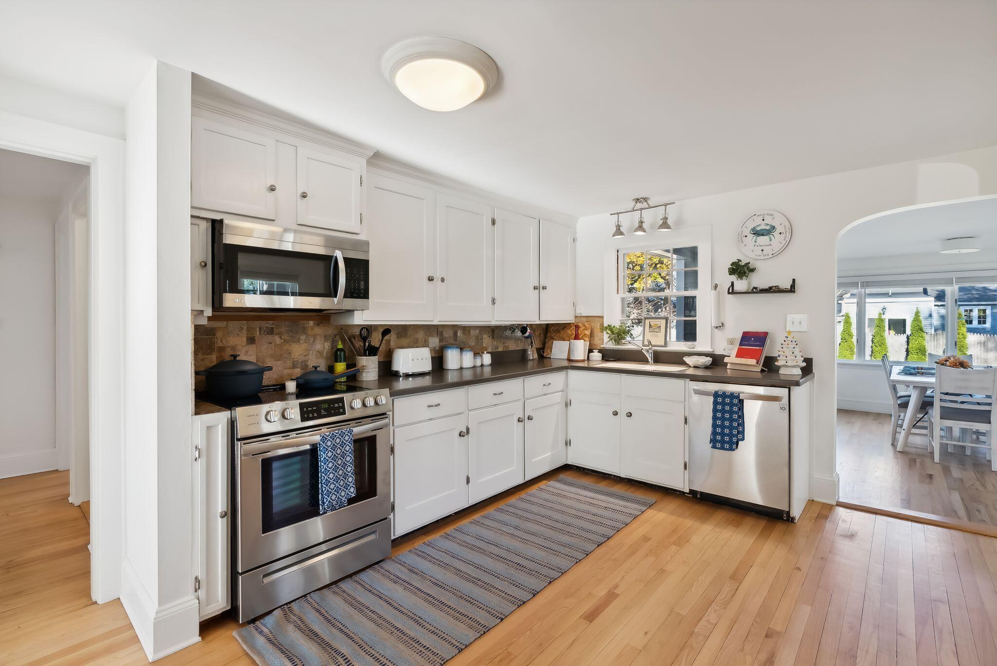 22 Phillips Road Falmouth, ME 04105 - Photo 13 of 48 Kitchen