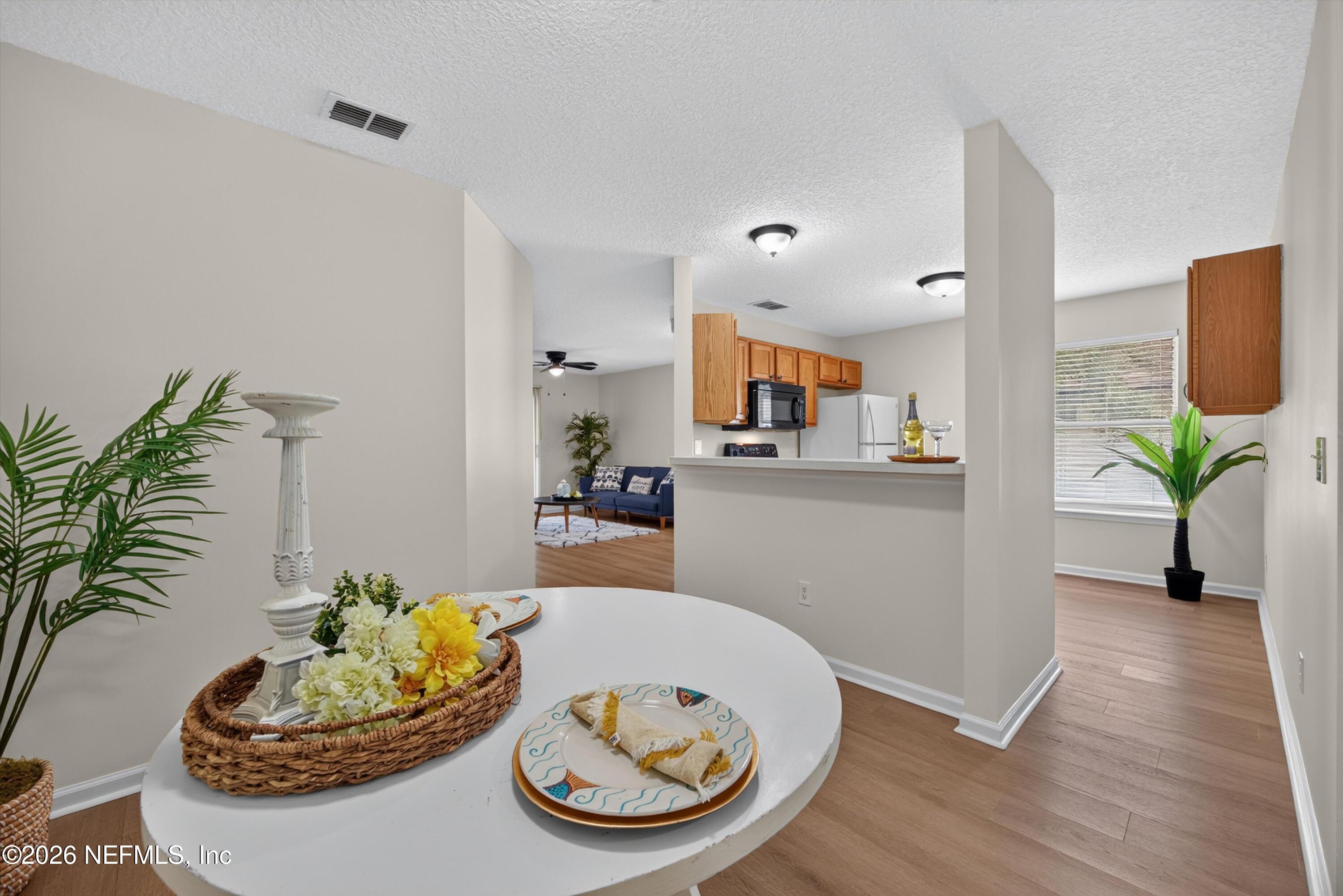 605 North Covered Bridge Road, Unit 4 St. Johns, FL 32259 - Photo 4 of 31 Kitchen Dining Room