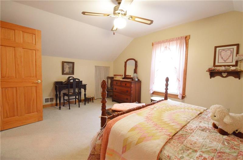 1094 Freeport Road Kittanning, PA 16201 - Photo 17 of 25