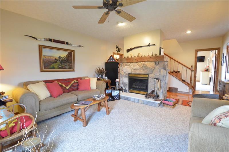 1094 Freeport Road Kittanning, PA 16201 - Photo 4 of 25