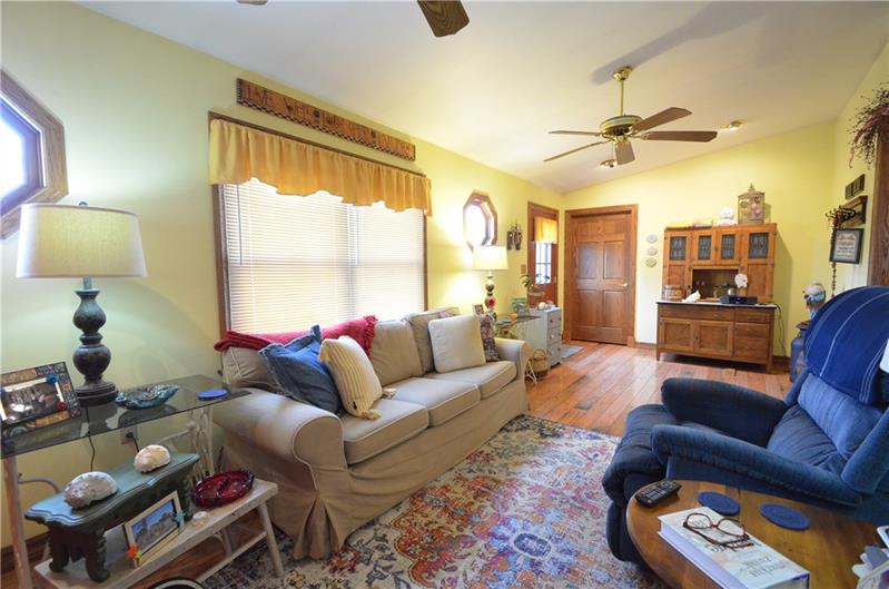 1094 Freeport Road Kittanning, PA 16201 - Photo 9 of 25