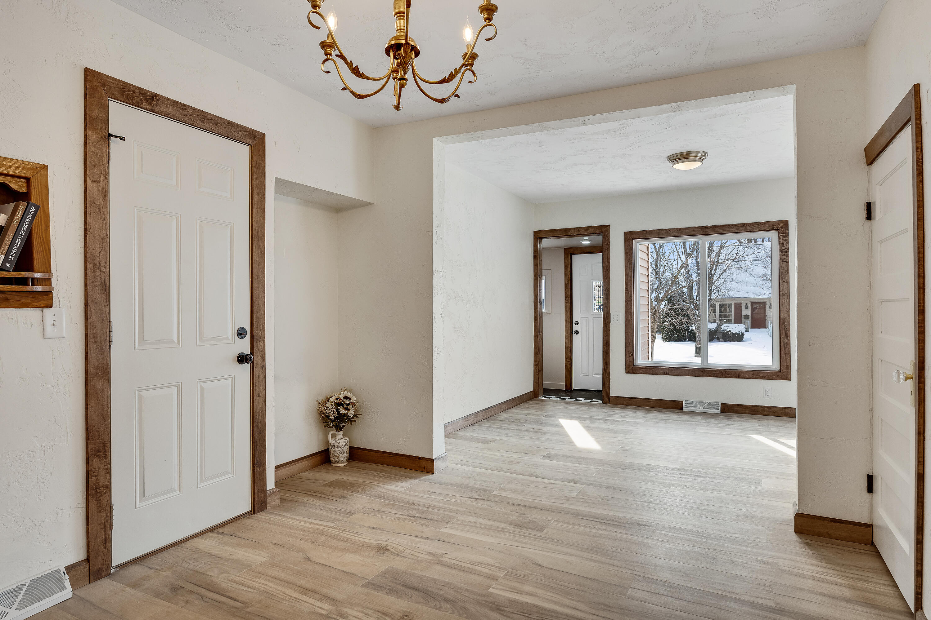 200 Grove Street Sparta, WI 54656 - Photo 2 of 41 11__DSC4917_mls