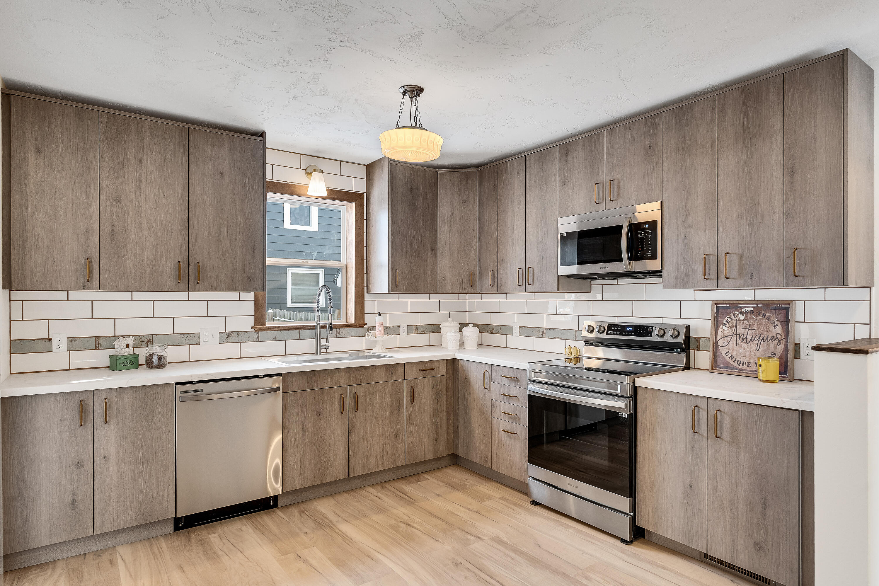 200 Grove Street Sparta, WI 54656 - Photo 4 of 41 14__DSC4977_mls