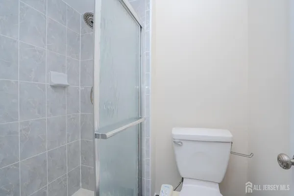 $499,999 | 4 Pond View Drive, Plainsboro, NJ 08536