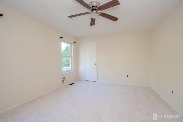 $499,999 | 4 Pond View Drive, Plainsboro, NJ 08536