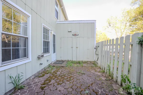$499,999 | 4 Pond View Drive, Plainsboro, NJ 08536