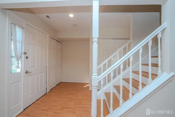 $499,999 | 4 Pond View Drive, Plainsboro, NJ 08536