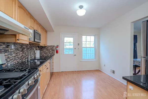 $499,999 | 4 Pond View Drive, Plainsboro, NJ 08536