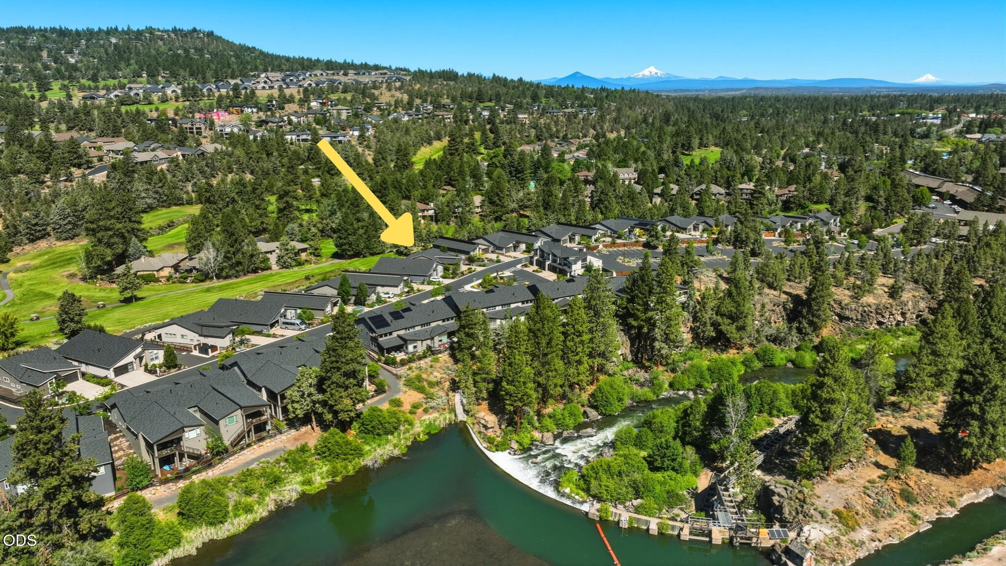 2627 Northwest Rippling River Court Bend, OR 97703 - Photo 11 of 48